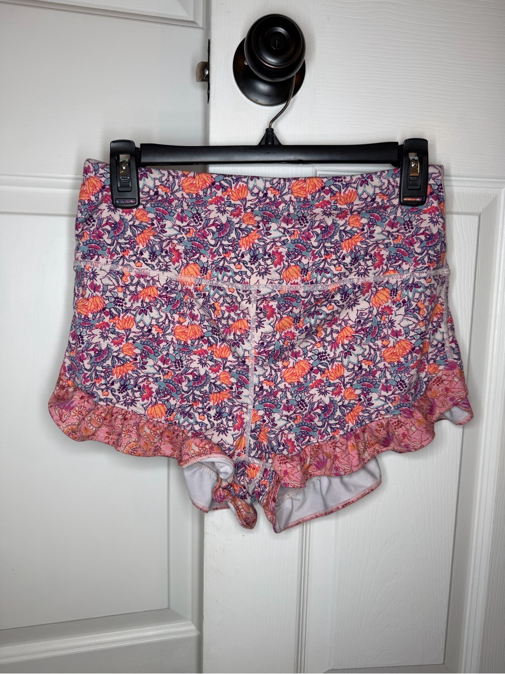 Free People Movement Pile All Day Pink Purple Floral Shorts Ruffle Women M